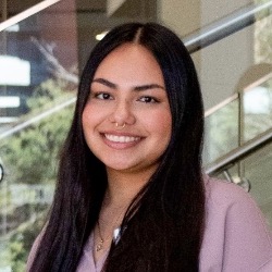 Leslie Vela